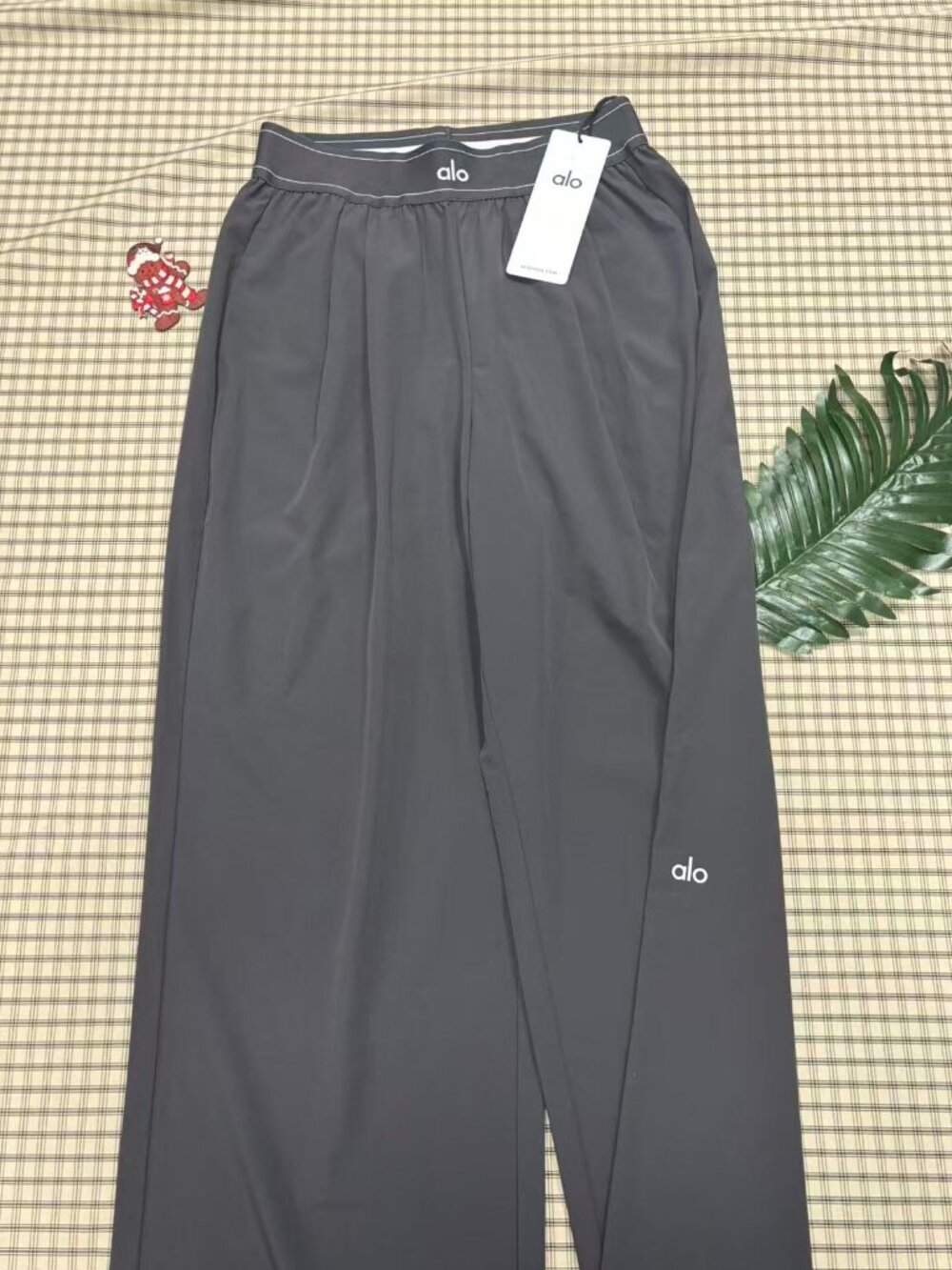 🌼Alo Yoga Suit Up Trouser Dark Grey Regular (30" Inseam)🖤 - Picture 6 of 11